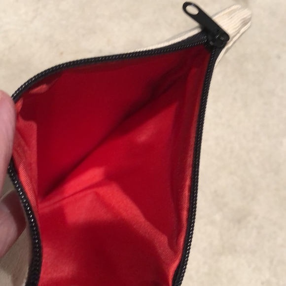 NWOT Breakups to Makeups makeup Bag an Peeps lip balm - Picture 5 of 16